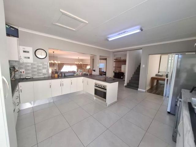 3 Bedroom Townhouse in Pentagon Park