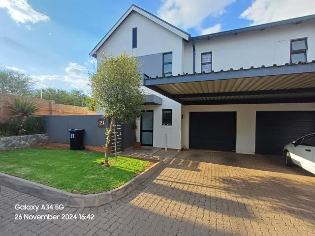3 Bedroom Townhouse in Pinehaven