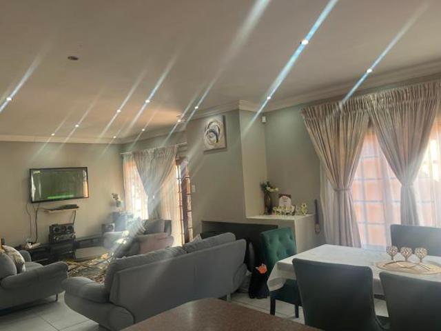 3 Bedroom Townhouse in Pretoria North