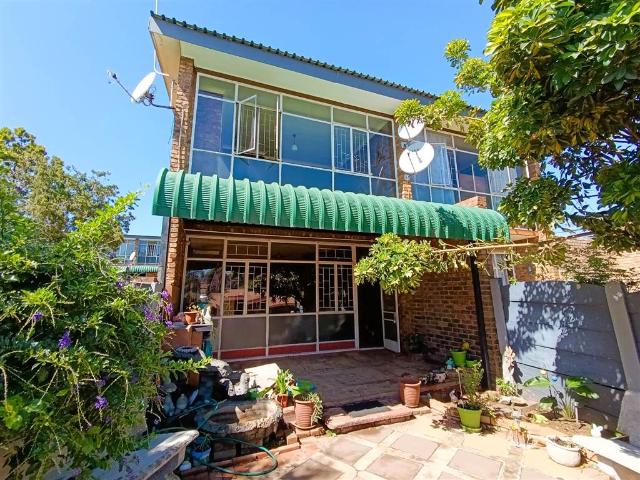 3 Bedroom Townhouse in Pretoria Gardens