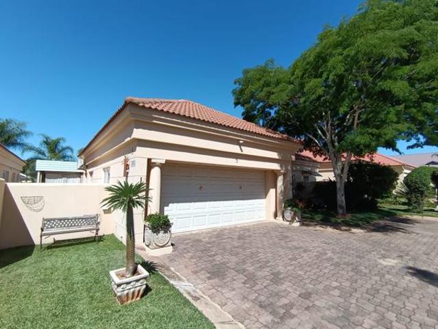 3 Bedroom Townhouse in Protea Park