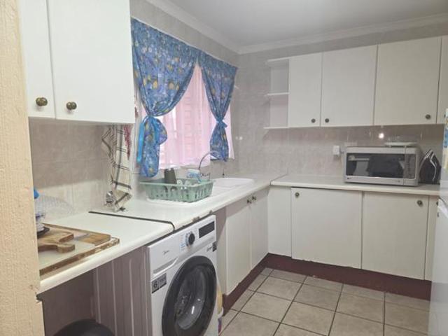 3 Bedroom Apartment in Quellerie Park