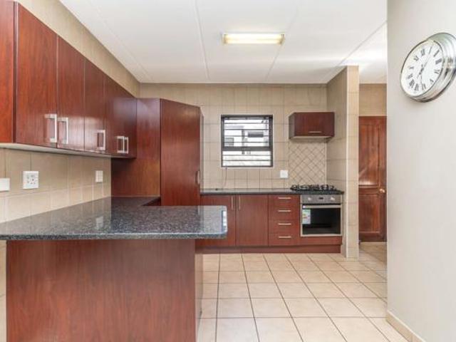 3 Bedroom Townhouse in Ruimsig