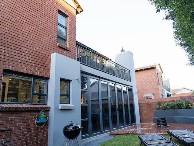 3 Bedroom Townhouse in Ruimsig