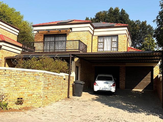 3 Bedroom Townhouse in Radiokop