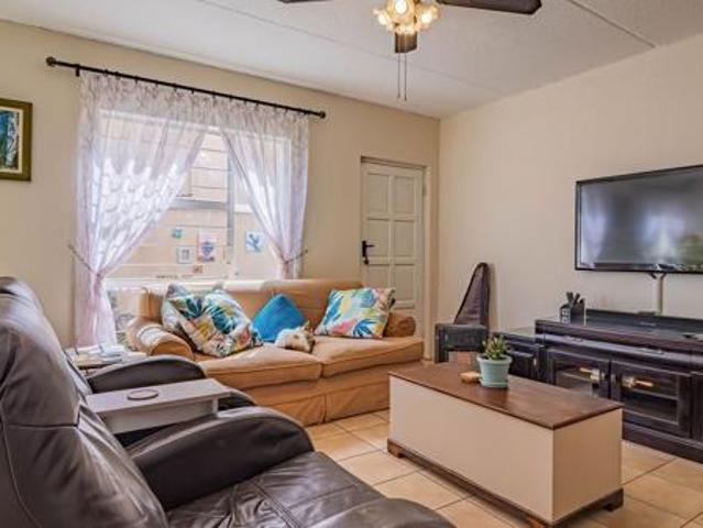 3 Bedroom Townhouse in Radiokop