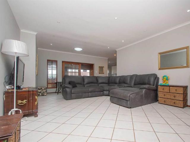 3 Bedroom Townhouse in Rangeview