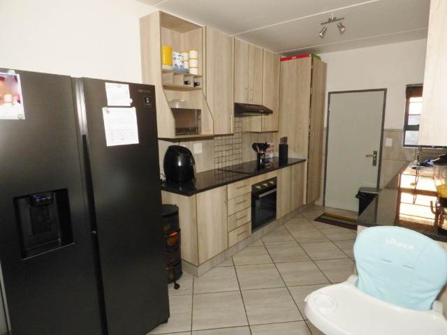 3 Bedroom Townhouse in Ravenswood