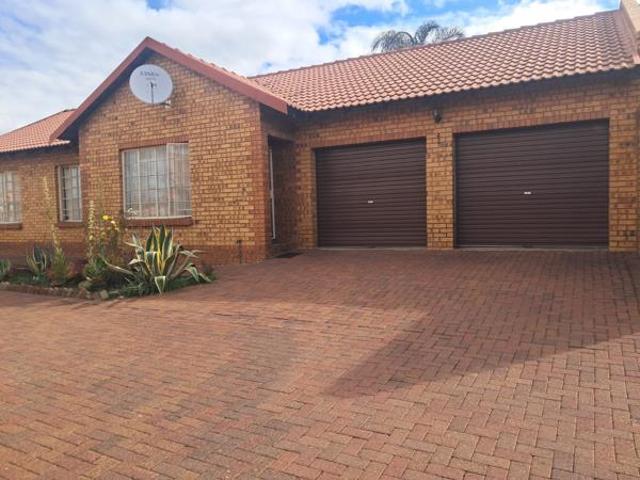 3 Bedroom Townhouse in Reyno Ridge