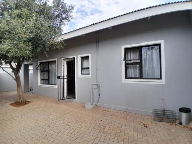 3 Bedroom Townhouse in Rhodesdene