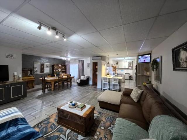 3 Bedroom Townhouse in Rhodesdene