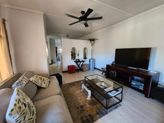 3 Bedroom Townhouse in Riebeeckstad
