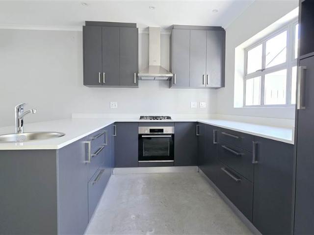3 Bedroom Townhouse in Riebeek Kasteel