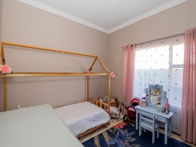 3 Bedroom Townhouse in Rietvlei Heights Country Estate