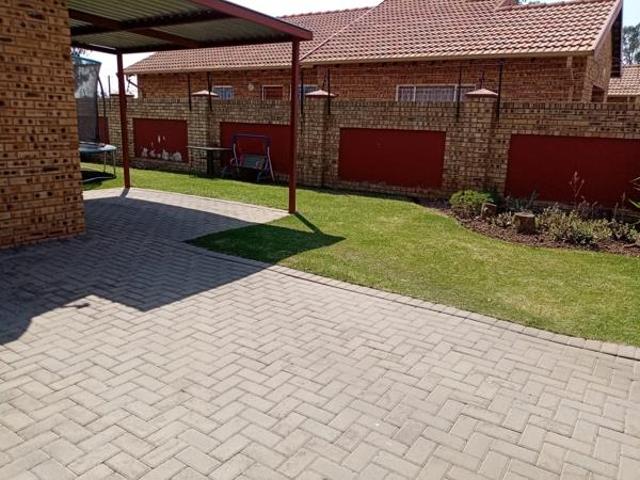 3 Bedroom Townhouse in Riversdale