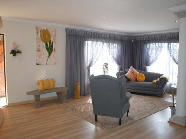 3 Bedroom Townhouse in Riversdale