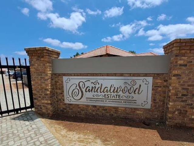 3 Bedroom Townhouse in Riversdale