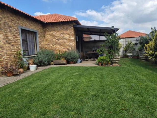 3 Bedroom Townhouse in Riversdale