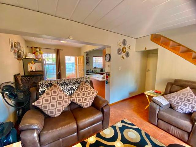 3 Bedroom Townhouse in Roodepoort Central