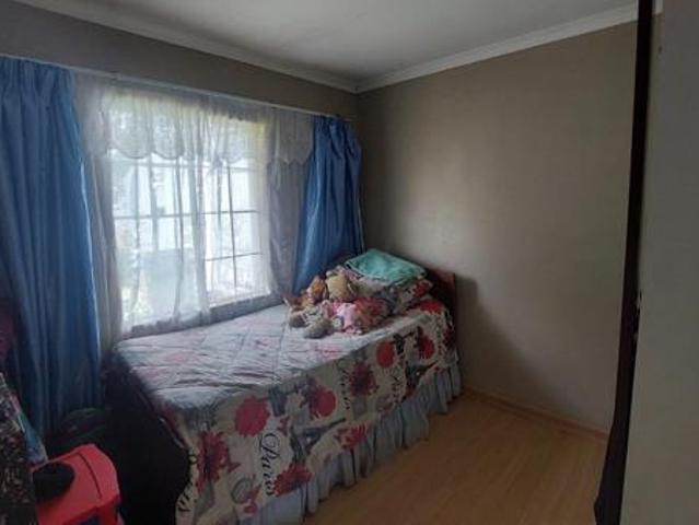 3 Bedroom Townhouse in Roodepoort West