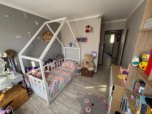 3 Bedroom Townhouse in Rooihuiskraal