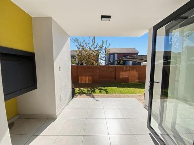 3 Bedroom Townhouse in Rooihuiskraal