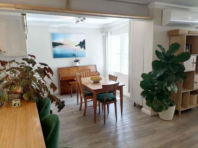 3 Bedroom Townhouse in Rondebosch