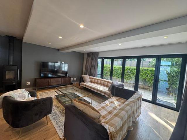 3 Bedroom Townhouse in Rondebosch