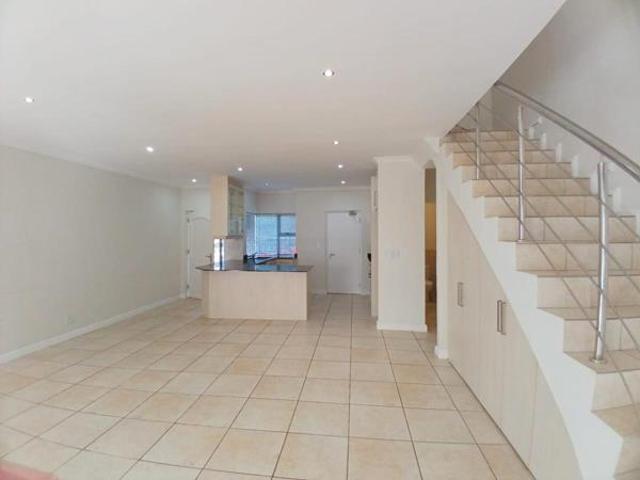 3 Bedroom Townhouse in Rondebosch