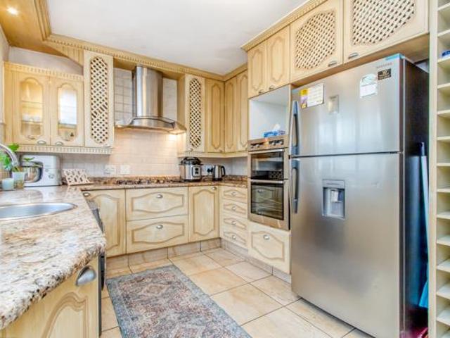 3 Bedroom Townhouse in Rosebank