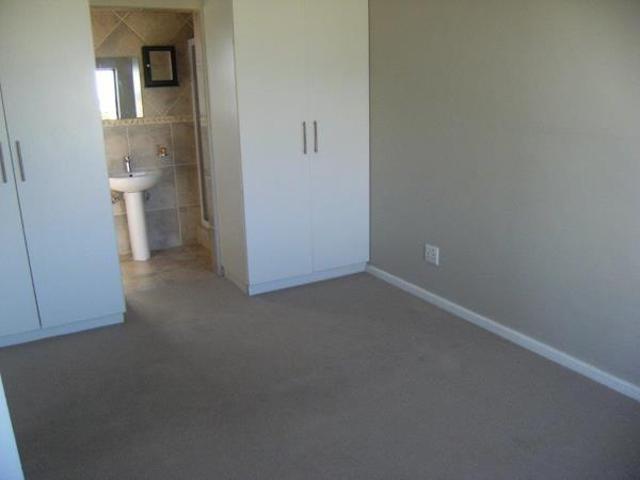 3 Bedroom Townhouse in Rowallan Park