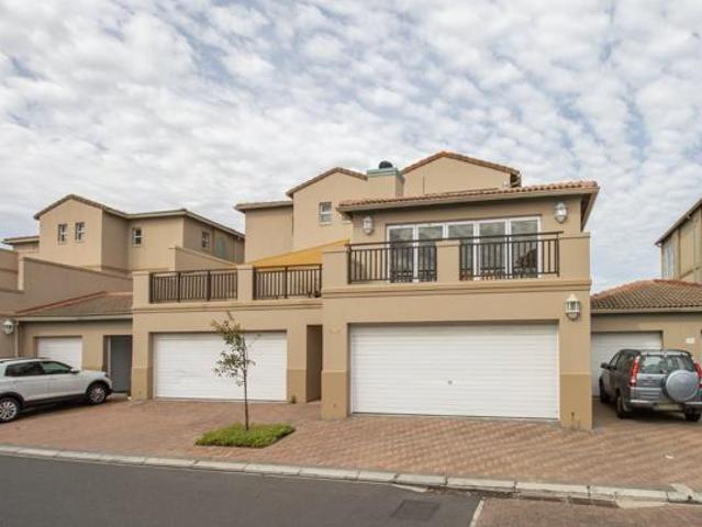 3 Bedroom Townhouse in Royal Ascot