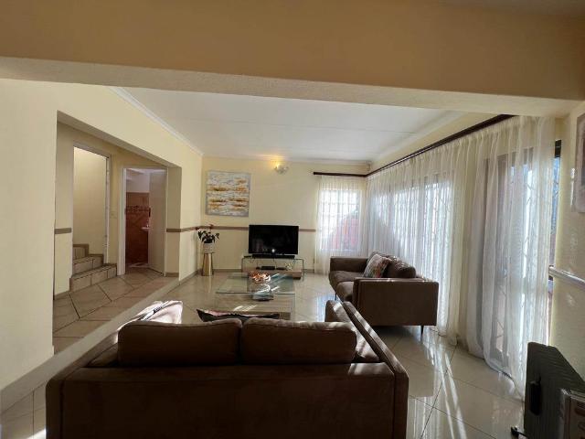 3 Bedroom Townhouse in Sterrewag
