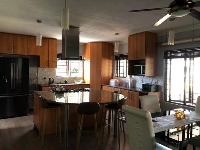 3 Bedroom Townhouse in Stonehenge