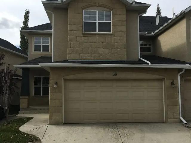 3 Bedroom Townhouse in Strathcona Park