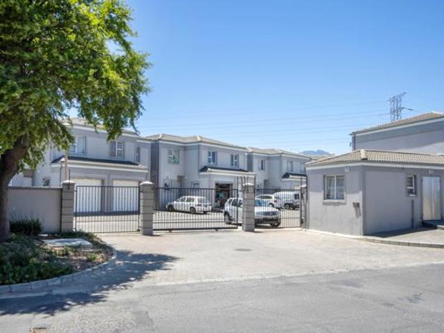 3 Bedroom Townhouse in Strand Central