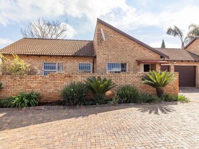 3 Bedroom Townhouse in Strubens Valley