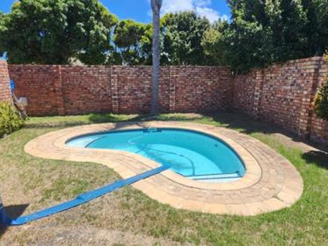 3 Bedroom Townhouse in Summerstrand