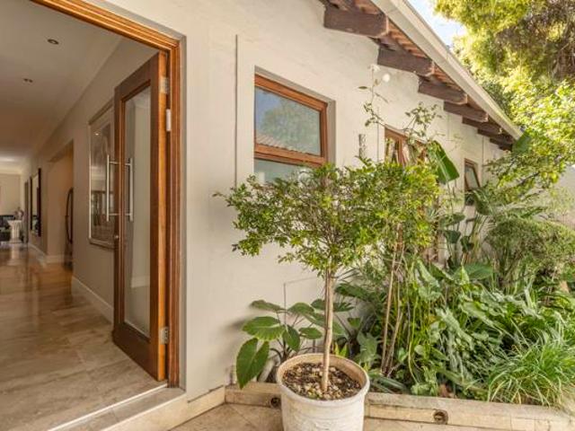 3 Bedroom Townhouse in Sandhurst