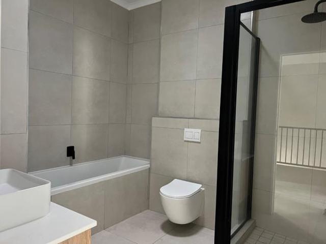 3 Bedroom Townhouse in Sandown