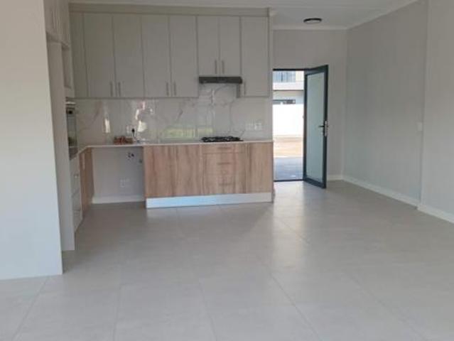 3 Bedroom Townhouse in Sandown
