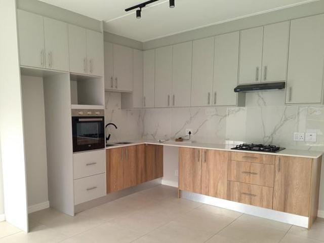 3 Bedroom Townhouse in Sandown