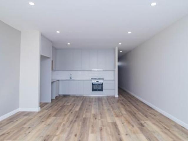 3 Bedroom Townhouse in Sandown