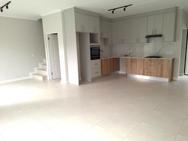 3 Bedroom Townhouse in Sandown