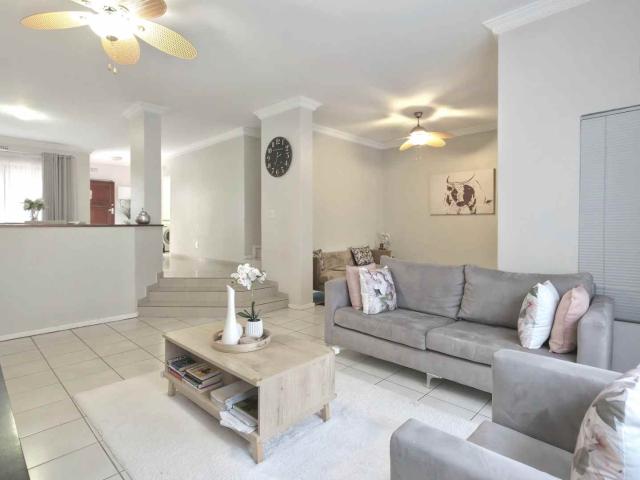 3 Bedroom Townhouse in Sandown