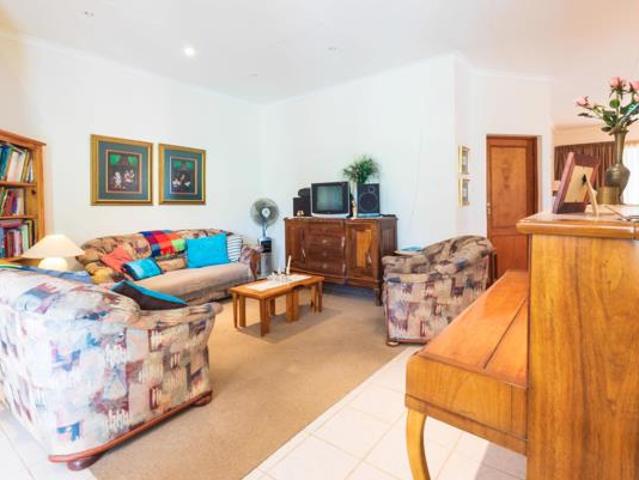 3 Bedroom Townhouse in Schuinshoogte