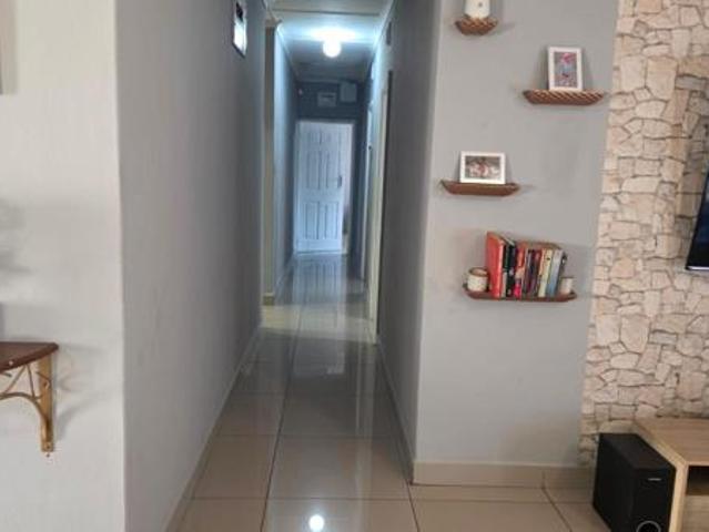 3 Bedroom Townhouse in Sea View