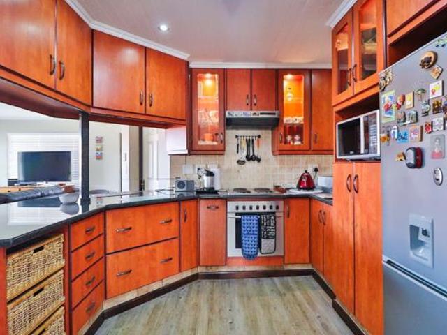 3 Bedroom Townhouse in Seemeeu Park