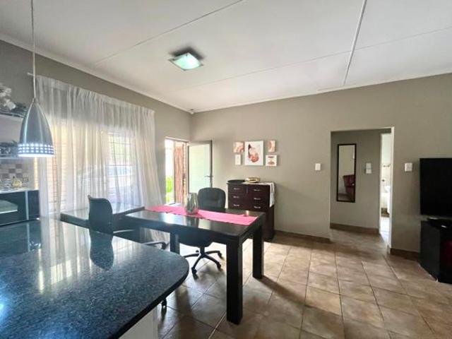 3 Bedroom Townhouse in Shellyvale