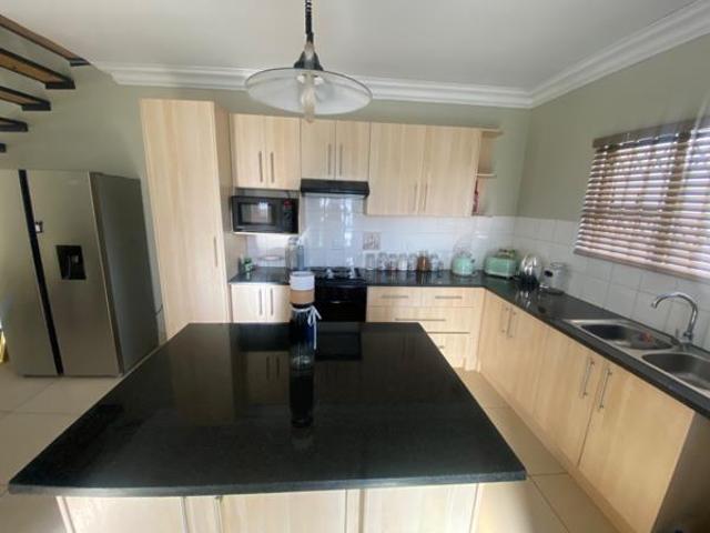 3 Bedroom Townhouse in Shellyvale